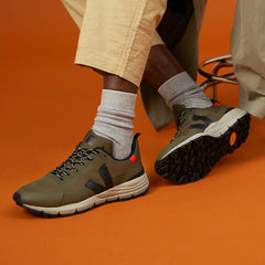 DEKKAN ALVEOMESH KAKI BLACK