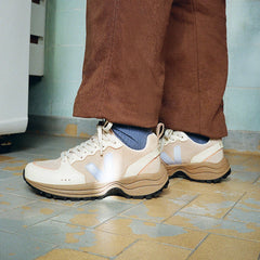 VENTURI SUEDE ALMOND SWAN